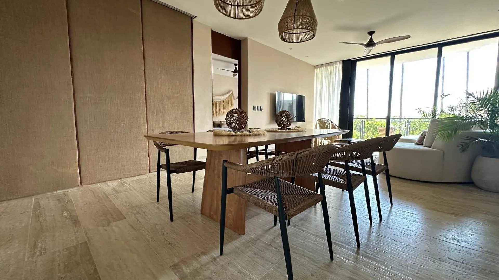 Living The Noom Apartment Cancun