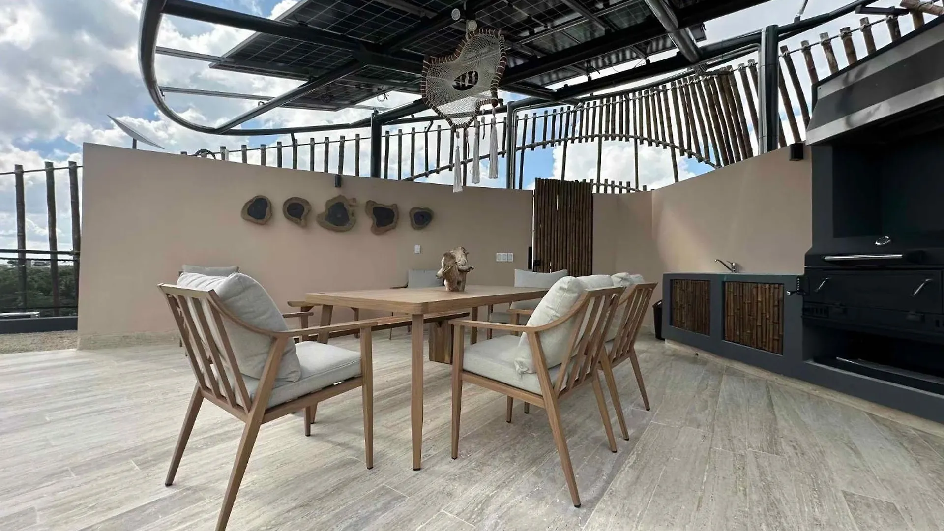 Living The Noom Apartment Cancun