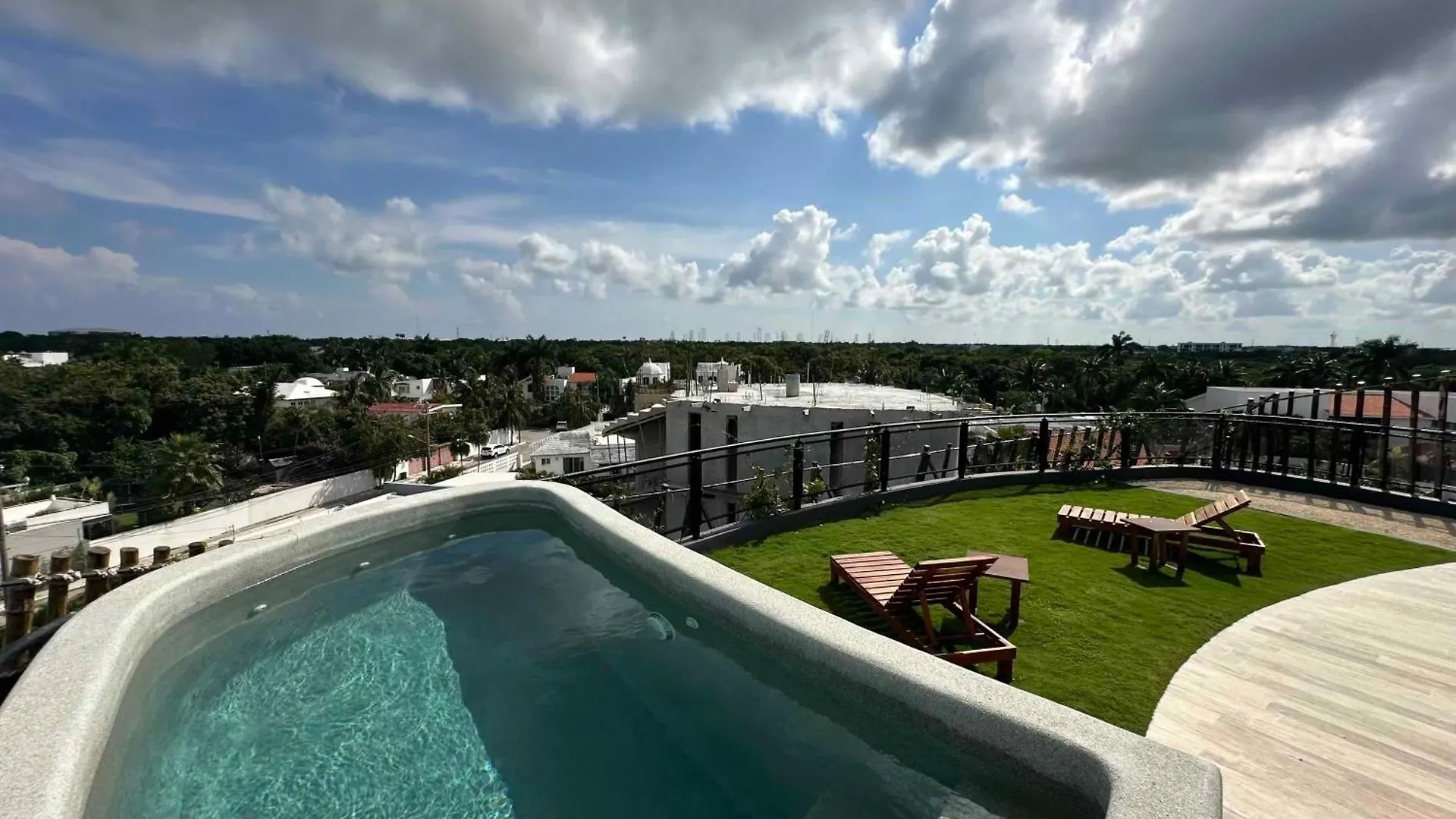 Living The Noom Apartment Cancun