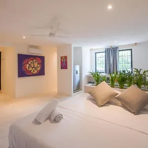 Apartment Art, Cancún